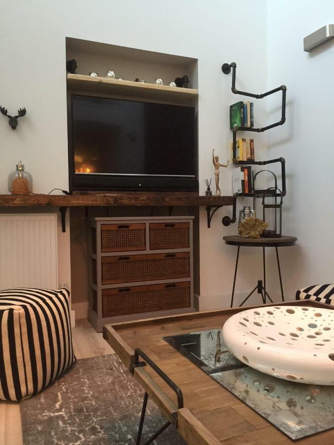 Spacious 1 Bedroom Split Level Old Pub Conversion Tower Bridge Londres Extérieur photo